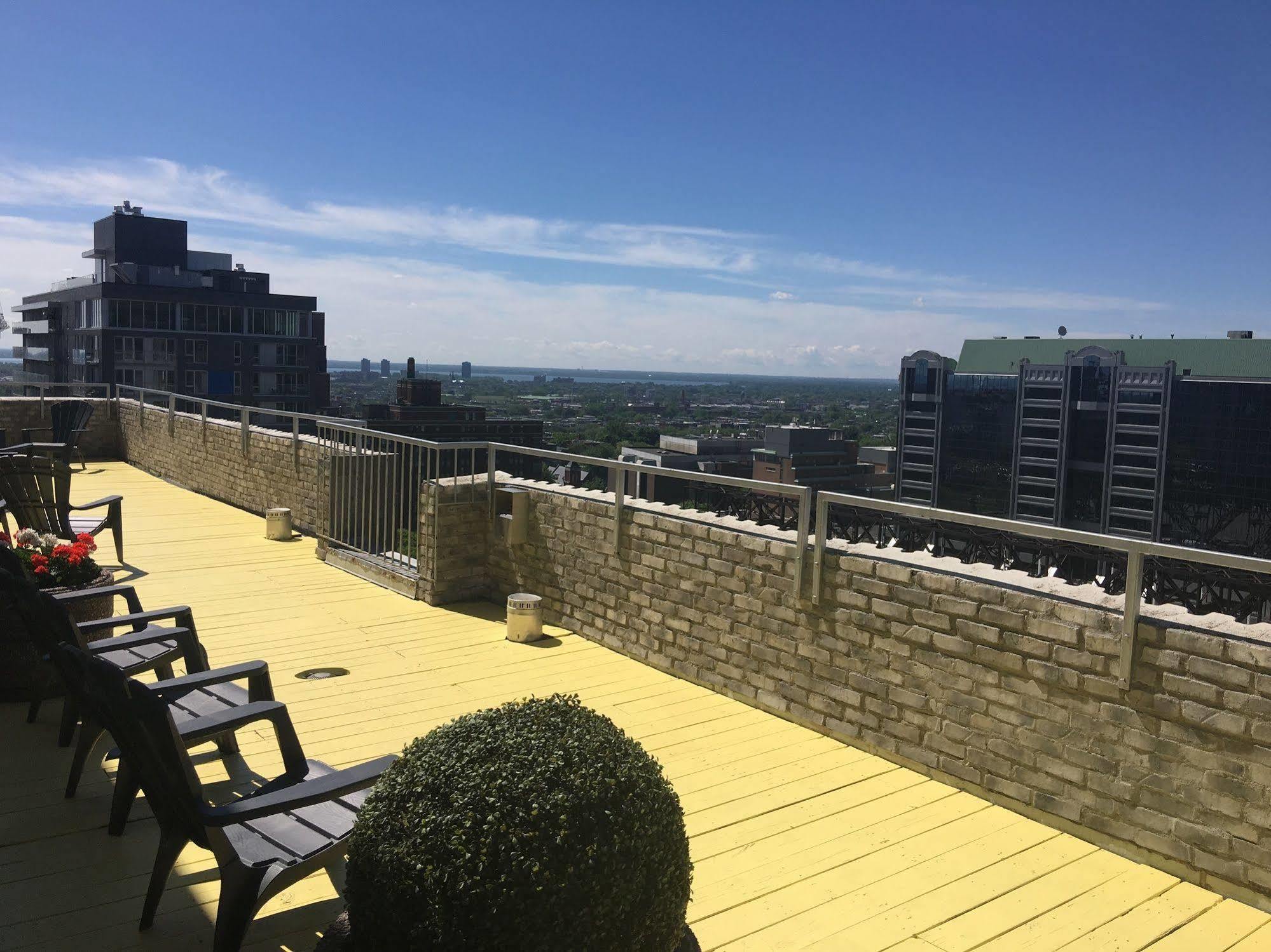 La Tour Belvedѐre Hotell Montréal Exteriör bild